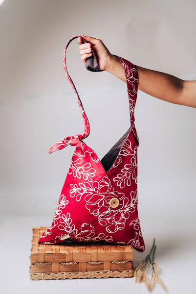 Shop x Dignity: The Folded Knot Bag