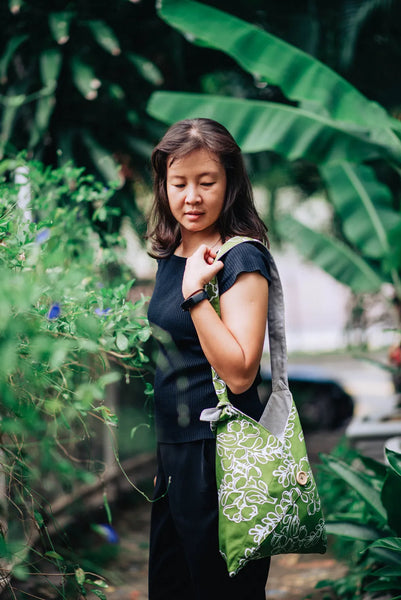 Shop x Dignity: The Folded Knot Bag