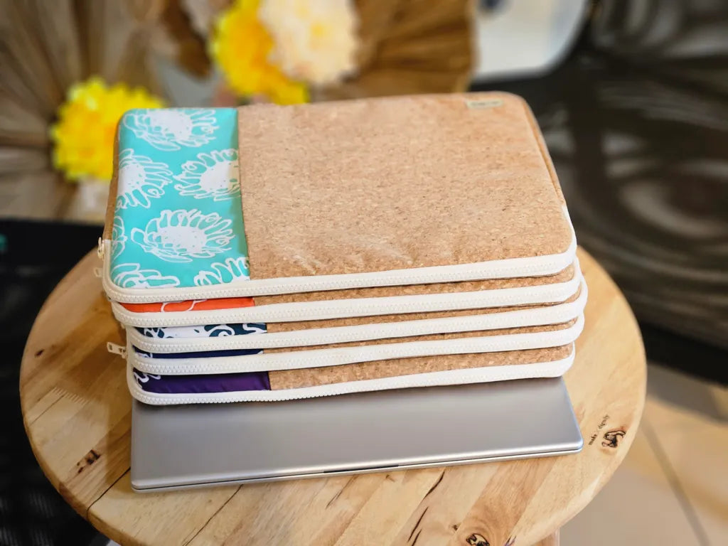 Shop x Dignity: Batik Laptop Sleeve 15"