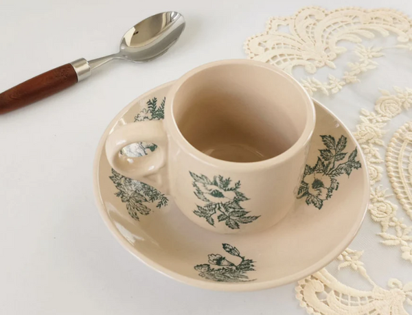 Mano Plus Vintage Porcelain Coffee cup with saucer (1 set)