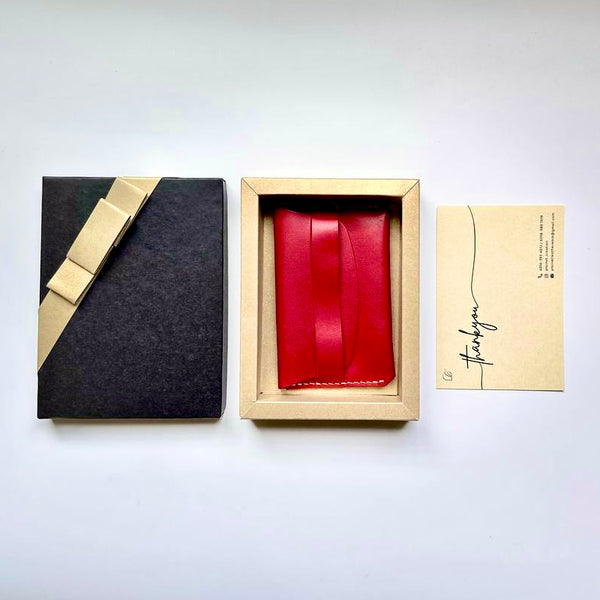 Plainet Creation Leather: Flap Wallet