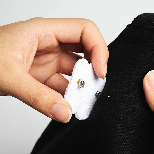 GOODPAIR SOCKS WAWW Flurry Patch with Pin