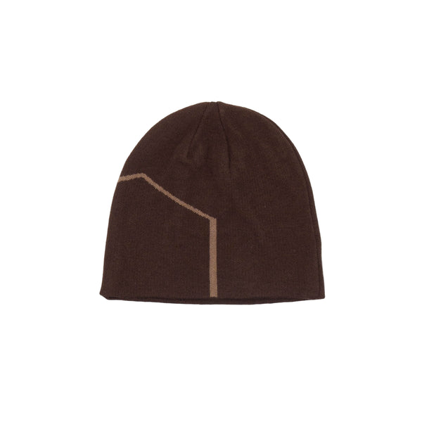 Brown beanie with a geometric design on a light beige background