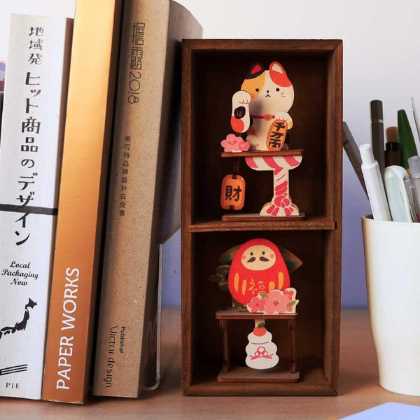 Monkey Design: Swinging Memo Clip