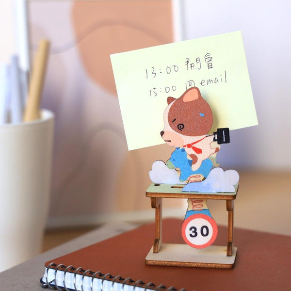 Monkey Design: Swinging Memo Clip