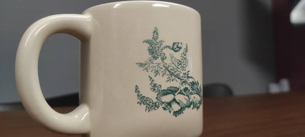 Mano Plus Vintage Porcelain Coffee Mug