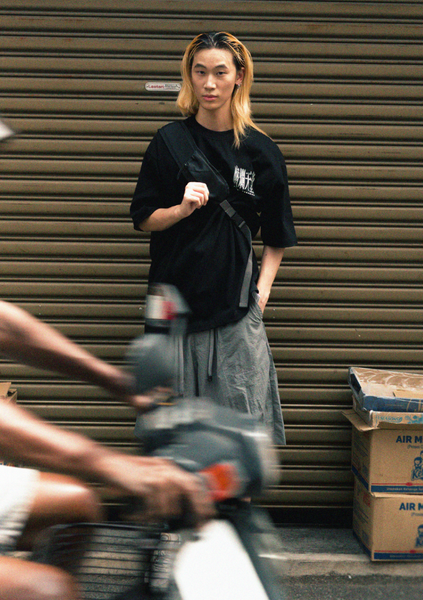 Rotten Paradise Tee : Title (Black)