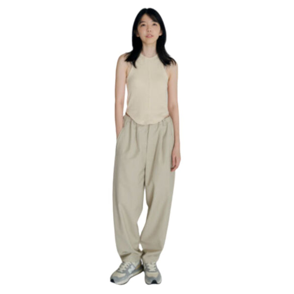 THE WES STUDIO Classic Gender Neutral Tapered Trousers (Beige)