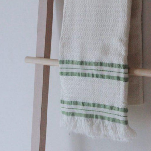 REAL MATERIAL: Awan Towel