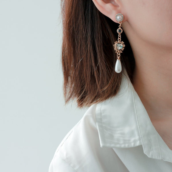 CINDERTOELLA Earrings: Zuri