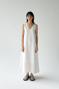 THE WES STUDIO Classic Narrowed Square Neck Tank Dress: White