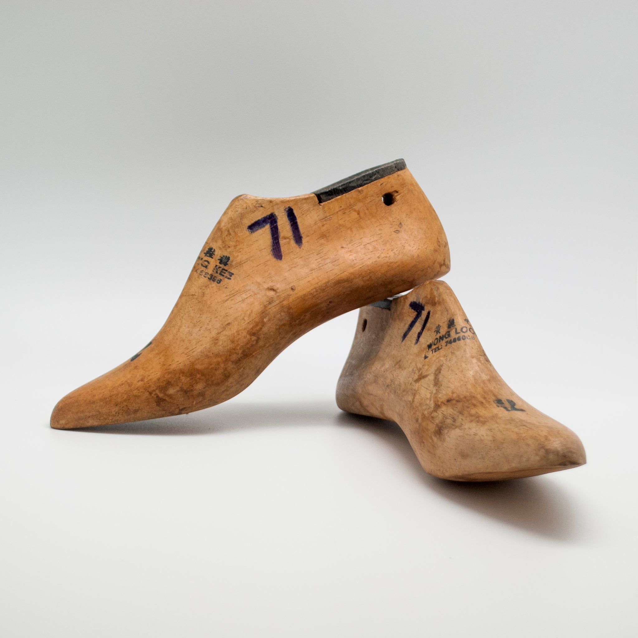 Sophistiqué Vintage Folk Art Wooden Shoe Mould